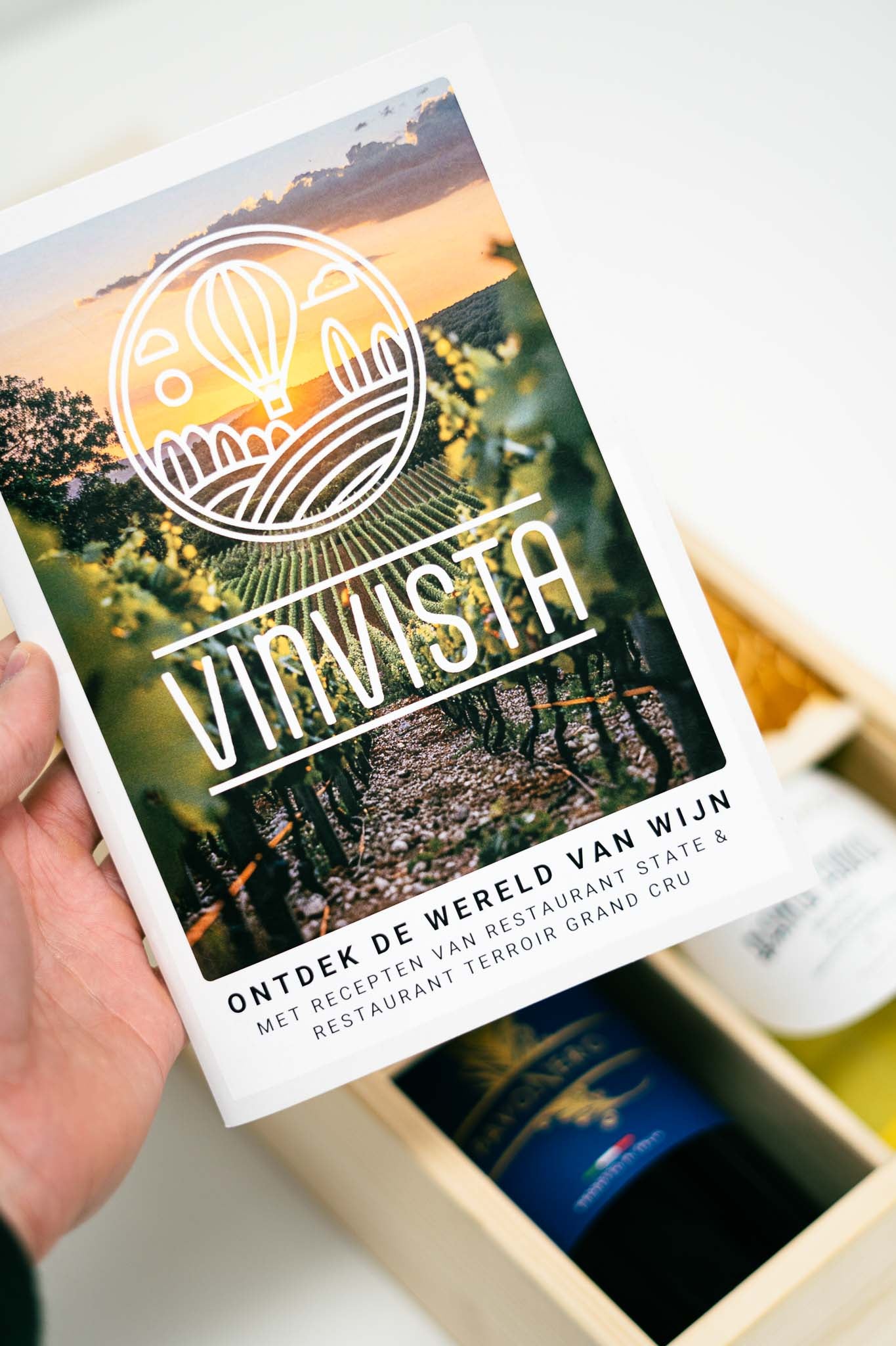 Het informatieve magazine uit het VinVista wijnpakket, met verhalen over wijnregio's, recepten en proefnotities.